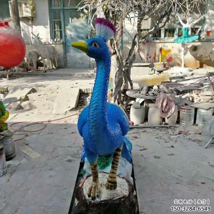 彩繪孔雀雕塑專供，美陳雕塑，社區(qū)仿真孔雀雕塑預(yù)定