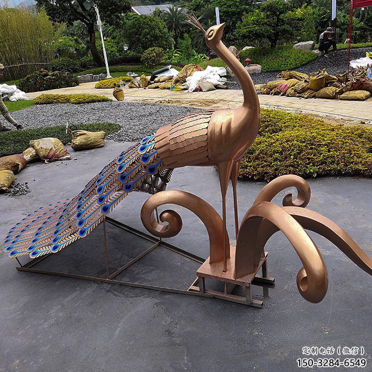 抽象孔雀雕塑預(yù)定，公園雕塑，不銹鋼孔雀雕塑承接