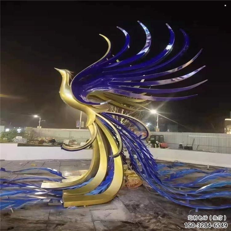 孔雀雕塑廠家，景區(qū)雕塑，景觀不銹鋼孔雀雕塑提供