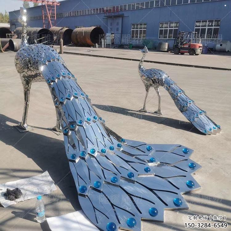 孔雀雕塑廠家，歐式風(fēng)格，藝術(shù)不銹鋼孔雀雕塑指用