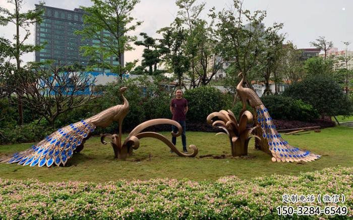 孔雀雕塑精選，室外軟裝，抽象不銹鋼孔雀雕塑廠家
