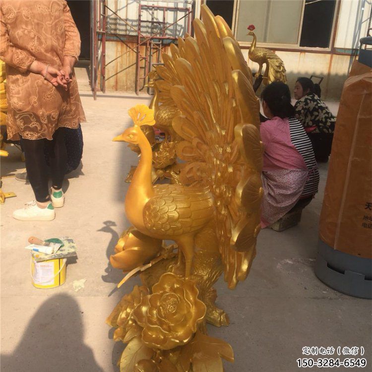 花園孔雀雕塑點(diǎn)擊，多彩藝術(shù)，銅孔雀雕塑承接