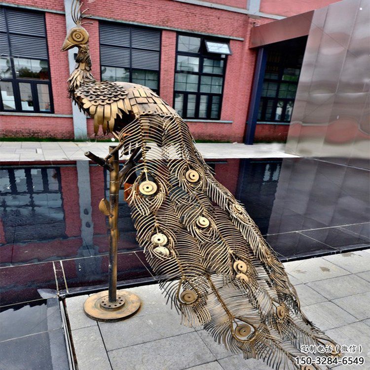 孔雀雕塑創(chuàng)意精選，彩鋼制作，銅孔雀雕塑標(biāo)準(zhǔn)廠家
