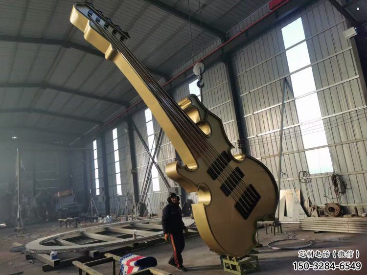 大提琴雕塑定做，小區(qū)擺件，不銹鋼大提琴雕塑制作