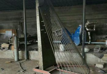 馬頭琴雕塑制造商，小區(qū)擺件，不銹鋼馬頭琴雕塑制造商