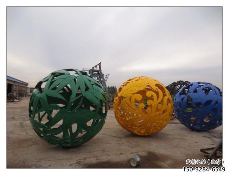 鏤空花紋球雕塑定做，廣場雕塑，不銹鋼花紋球雕塑優(yōu)選