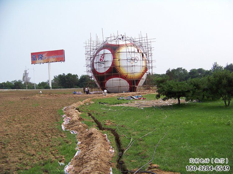 商業(yè)街足球雕塑