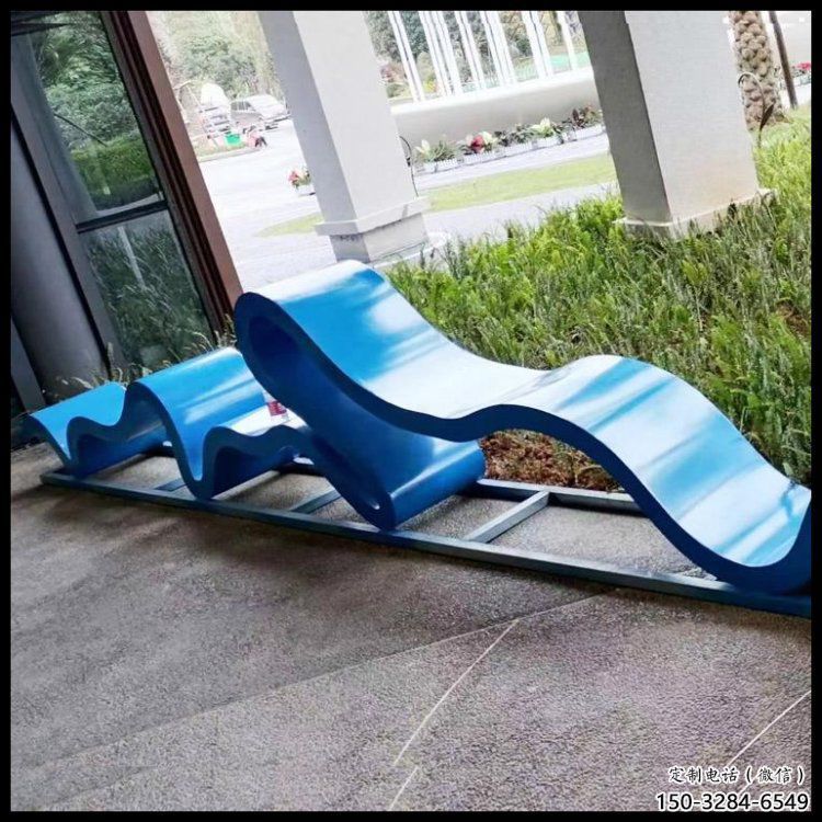 抽象造型坐凳雕塑，不銹鋼烤漆工藝效果