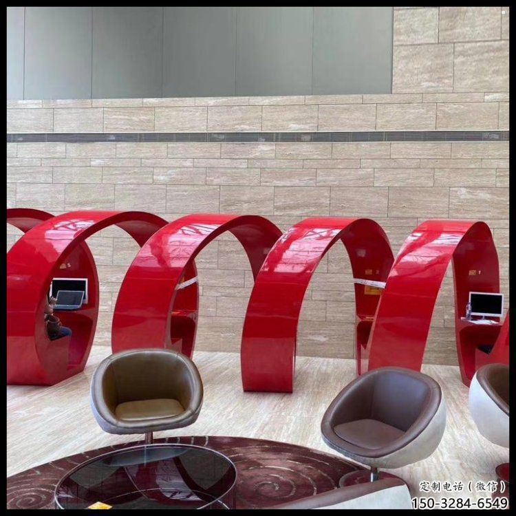 創(chuàng)意坐凳雕塑，膠卷藝術(shù)造型，膠卷坐凳雕塑制作