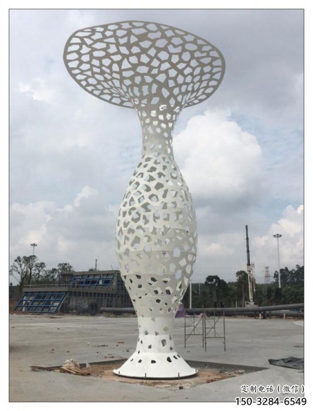 花瓶雕塑制作，城市裝飾，不銹鋼鏤空花瓶雕塑標準