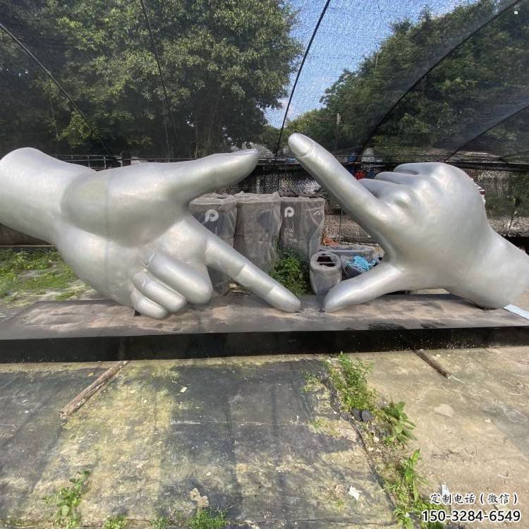 剪刀手雕塑定價(jià)，拉絲工藝，不銹鋼剪刀手雕塑制作廠家