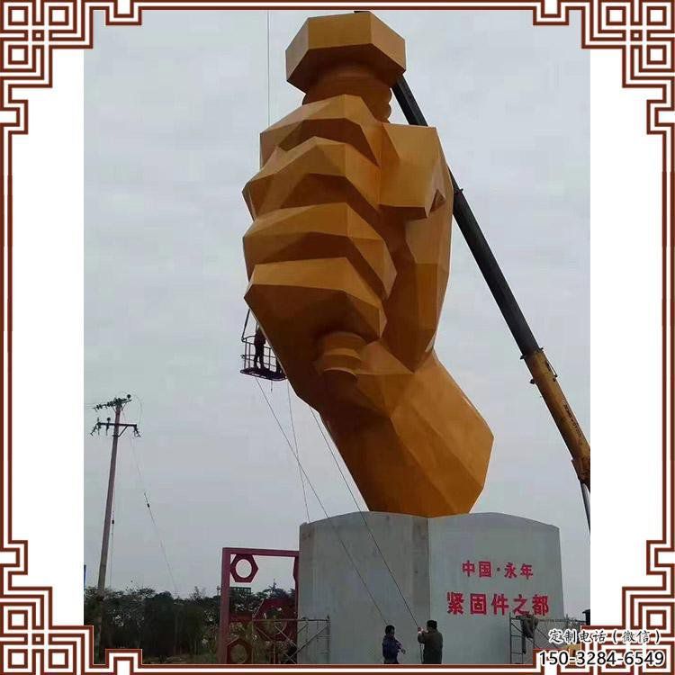拳頭雕塑供應(yīng)，多彩藝術(shù)，別墅不銹鋼拳頭雕塑供求