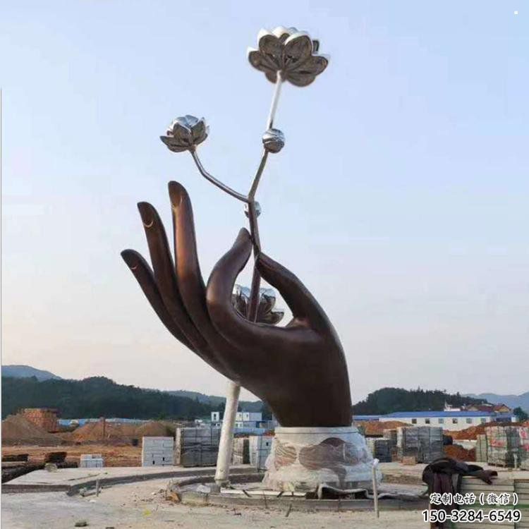 手拈花雕塑精選，室外軟裝，不銹鋼手拈花雕塑廠家
