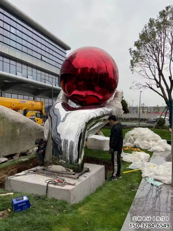 火球雕塑定價，廣場雕塑，手托火球雕塑廠家