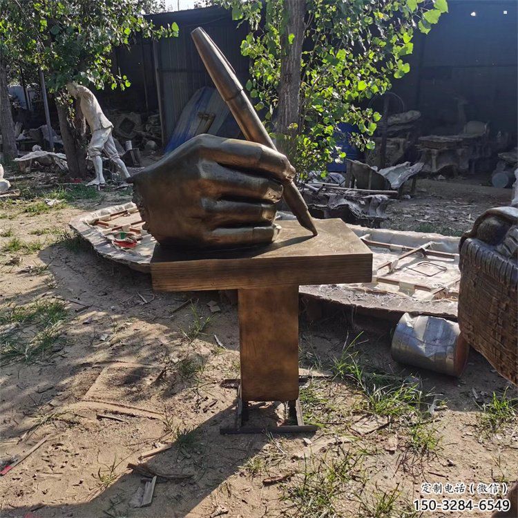 手握鋼筆雕塑供需，多彩藝術(shù)，仿銅手握鋼筆雕塑制造商