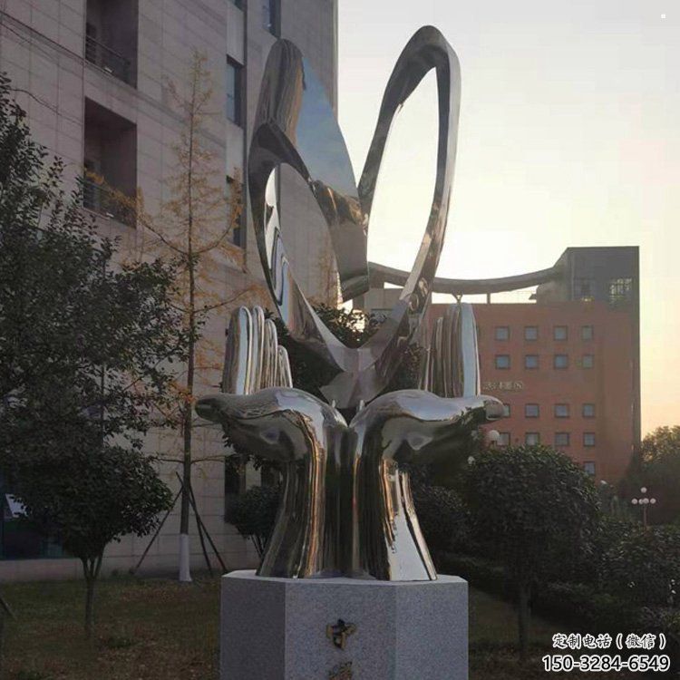 雙手雕塑廠家，水景雕塑，別墅不銹鋼雙手雕塑制作