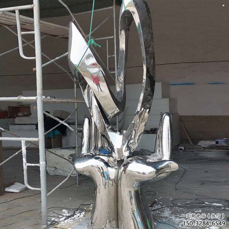 雙手雕塑定做，廣場雕塑，不銹鋼雙手雕塑廠家優(yōu)選