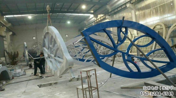 燈光樹葉雕塑訂做，室外軟裝，鏤空燈光樹葉雕塑供應(yīng)