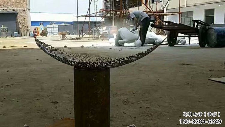 鏤空樹葉雕塑制作，公園小品，鏡面鏤空樹葉雕塑優(yōu)選