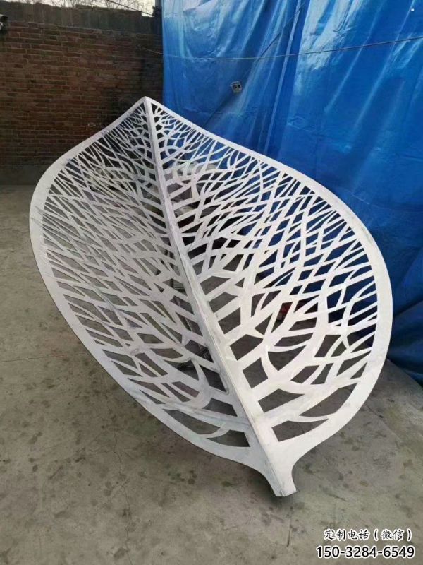 樹(shù)葉雕塑定做，標(biāo)識(shí)雕塑，鏤空樹(shù)葉雕塑選定