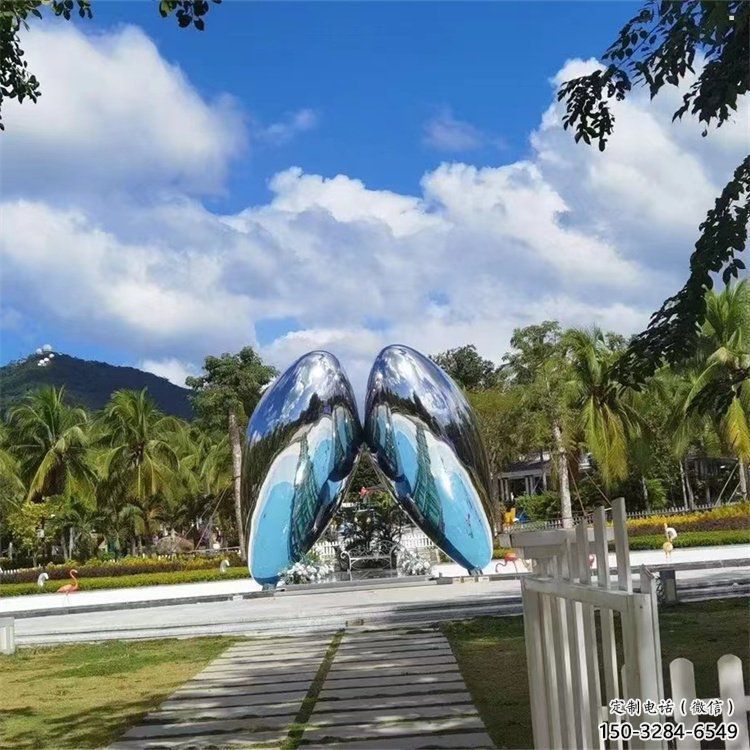 四葉草雕塑廠家，景區(qū)案例，不銹鋼四葉草雕塑常用