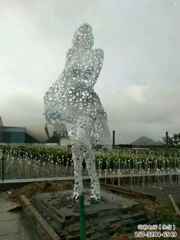 鏤空人物雕塑供需，透雕制作，大型鐵藝人物雕塑公司