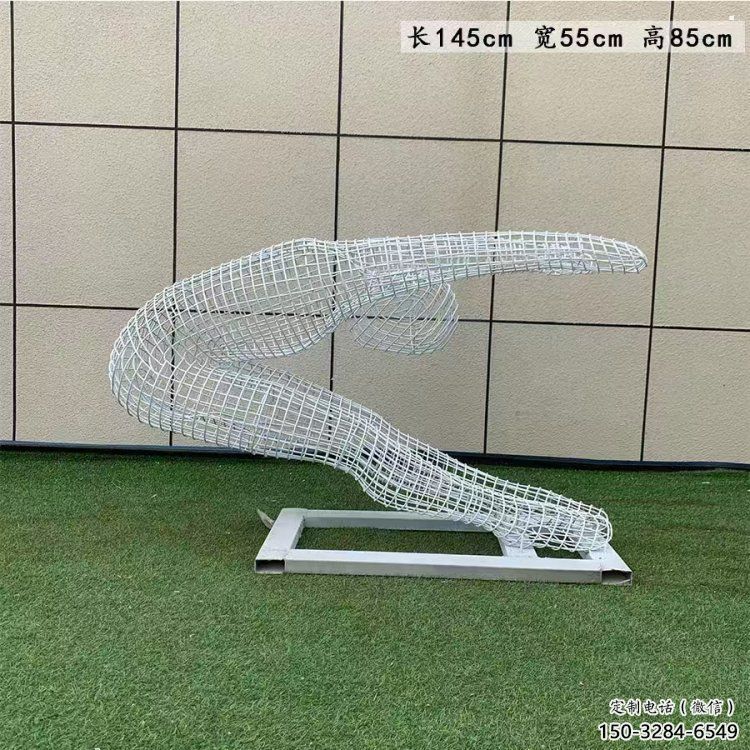 鏤空運動員雕塑定做，小區(qū)擺件，體育人物雕塑制作