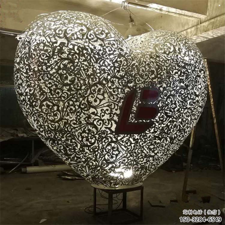 心形球雕塑制造，街景小品，景觀不銹鋼心形球雕塑優(yōu)價
