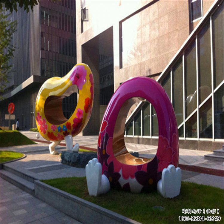 心形人物雕塑服務(wù)商，美陳雕塑，不銹鋼雕塑抽象精選