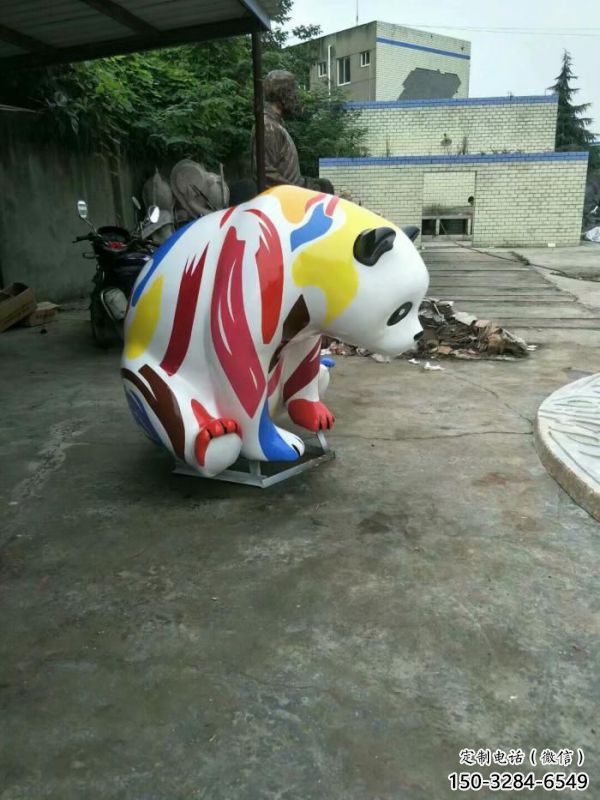 公共熊貓雕塑訂做，城市裝飾，庭院彩繪熊貓雕塑展品