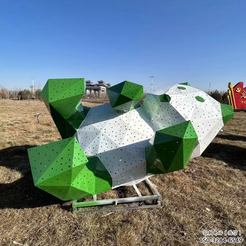 廣場熊貓雕塑供需，廣場雕塑，切面熊貓雕塑定制