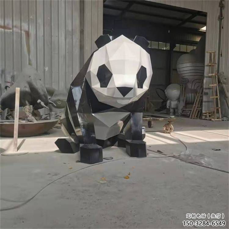 熊貓雕塑制造，白鋼構件，幾何切面熊貓雕塑提供