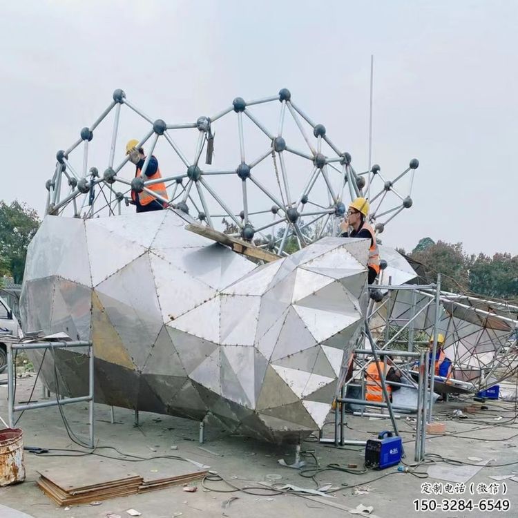 熊貓雕塑制造，街景小品，景觀切面熊貓雕塑優(yōu)價(jià)