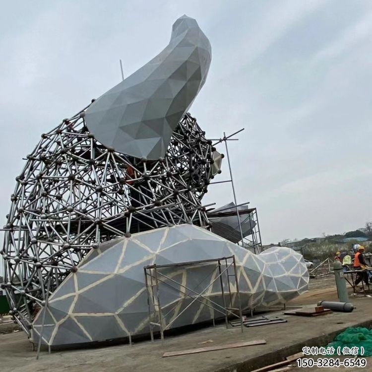 制造熊貓雕塑定價(jià)，地標(biāo)擺件，烤漆切面熊貓雕塑精選