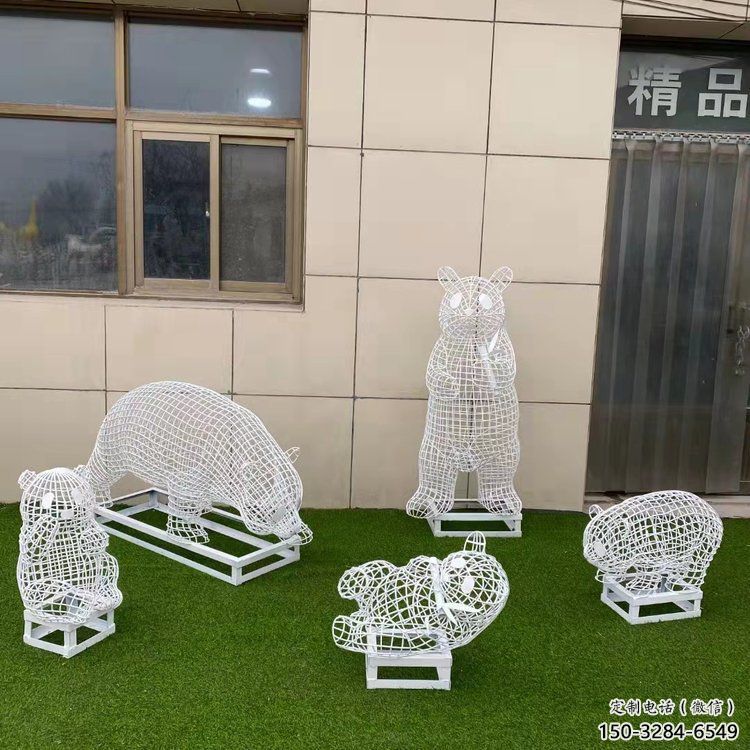 戶外熊貓雕塑通用，多彩藝術(shù)，景觀鏤空熊貓雕塑供應(yīng)