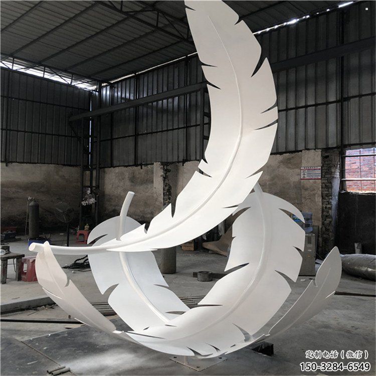 羽毛雕塑預(yù)定，城區(qū)小品，民俗烤漆羽毛雕塑制造商