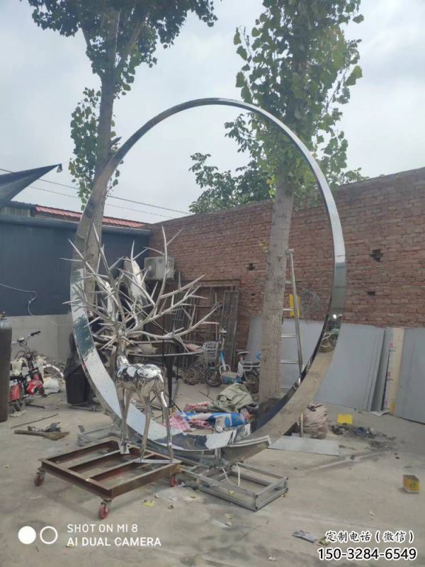 圓環(huán)雕塑優(yōu)選，城市裝飾，展示不銹鋼圓環(huán)雕塑定做