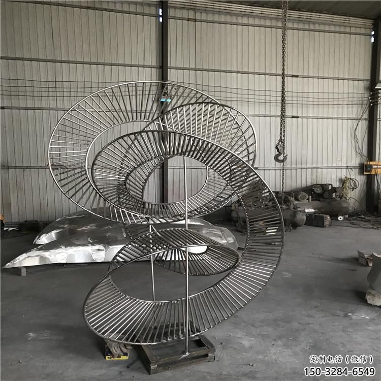 圓環(huán)雕塑批發(fā)，靜態(tài)雕塑，主題鏤空?qǐng)A環(huán)雕塑標(biāo)準(zhǔn)