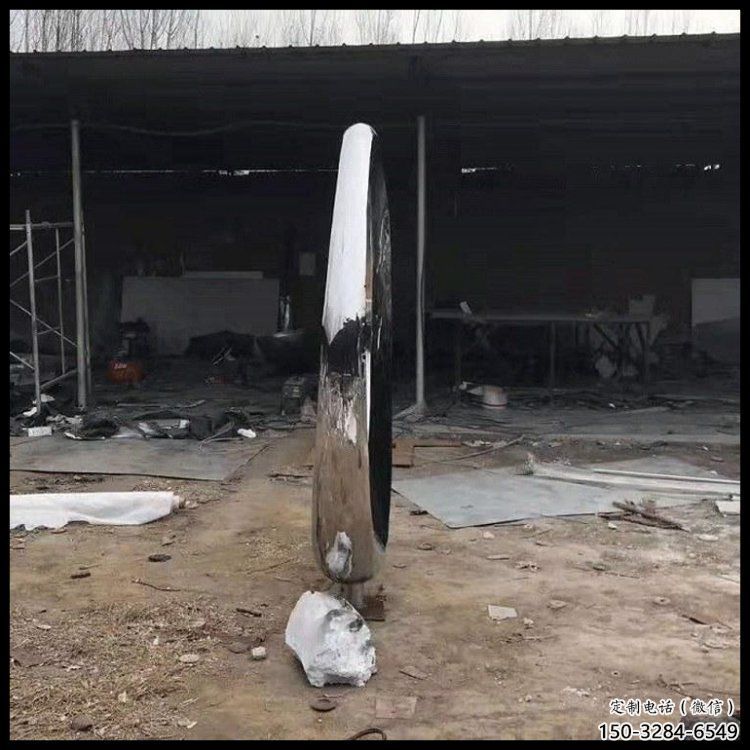 月亮雕塑優(yōu)選，多彩藝術(shù)，鏡面鏤空月亮雕塑選用