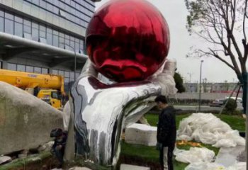 火球雕塑定價，廣場雕塑，手托火球雕塑廠家