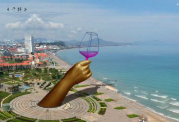 手握酒杯雕塑生產(chǎn)，戶外擺放，不銹鋼手握鋼筆雕塑廠家