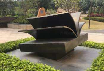 銅書本雕塑制作，景區(qū)案例，銅書本雕塑定做廠家