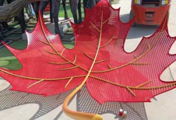 鏤空楓葉雕塑定制，中式工藝，鐵藝楓葉雕塑造型廠家