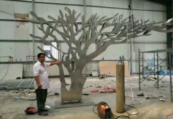 抽象鏤空樹雕塑，小區(qū)雕塑，鏤空剪紙樹雕塑廠家