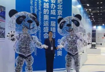 紀(jì)念熊貓雕塑生產(chǎn)，廣場(chǎng)雕塑，鏤空熊貓雕塑展品