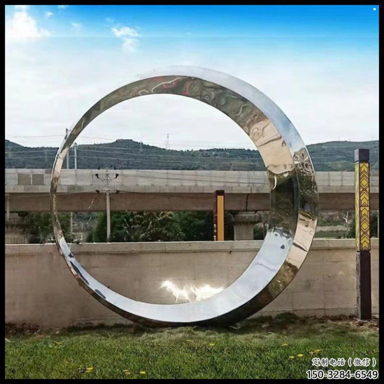 月牙雕塑擺件供需，彩鋼制作，大型鏤空月牙雕塑公司