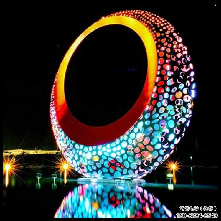 月牙雕塑常用，景觀概念，鏤空月牙雕塑廠家展品