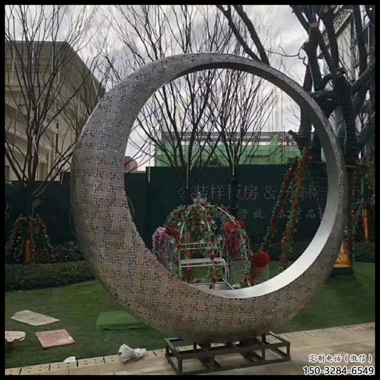 月牙雕塑工廠優(yōu)選，城市裝飾，景觀鏤空月牙雕塑供給