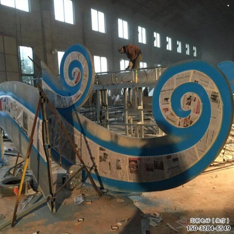 操場(chǎng)云朵雕塑，鏤空景觀雕塑，噴砂制造