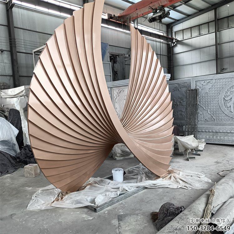 抽象羽翼雕塑展品，小區(qū)雕塑，不銹鋼羽翼雕塑制作精選